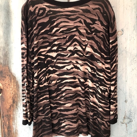 Animal print sweater in black, brown, & tan adorned with beads & rhinest… - Picture 9 of 12